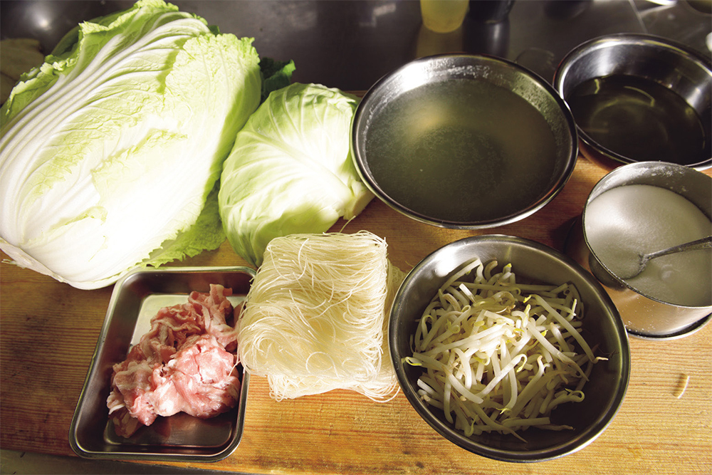 「ビーフン東」焼きビーフンの材料と作り方