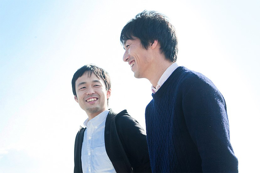 右が蜂谷潤さん。「日本各地を旅していた時、蜂谷さんに出会った。その後、キャンパスベンチャーグランプリに応募したいから手伝ってほしいと連絡が来て」と友廣さん。