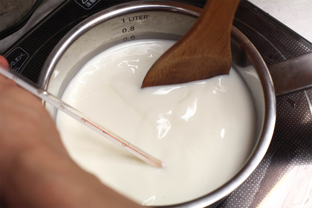 [３] 混ぜながら、加熱する