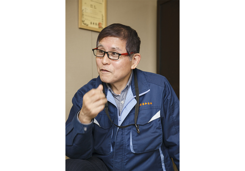 「我々にとっての大豆は農業の土に相当します。大豆に種という菌を植えてどう育つか、成長を見届けるのが仕事です」と遊作社長。