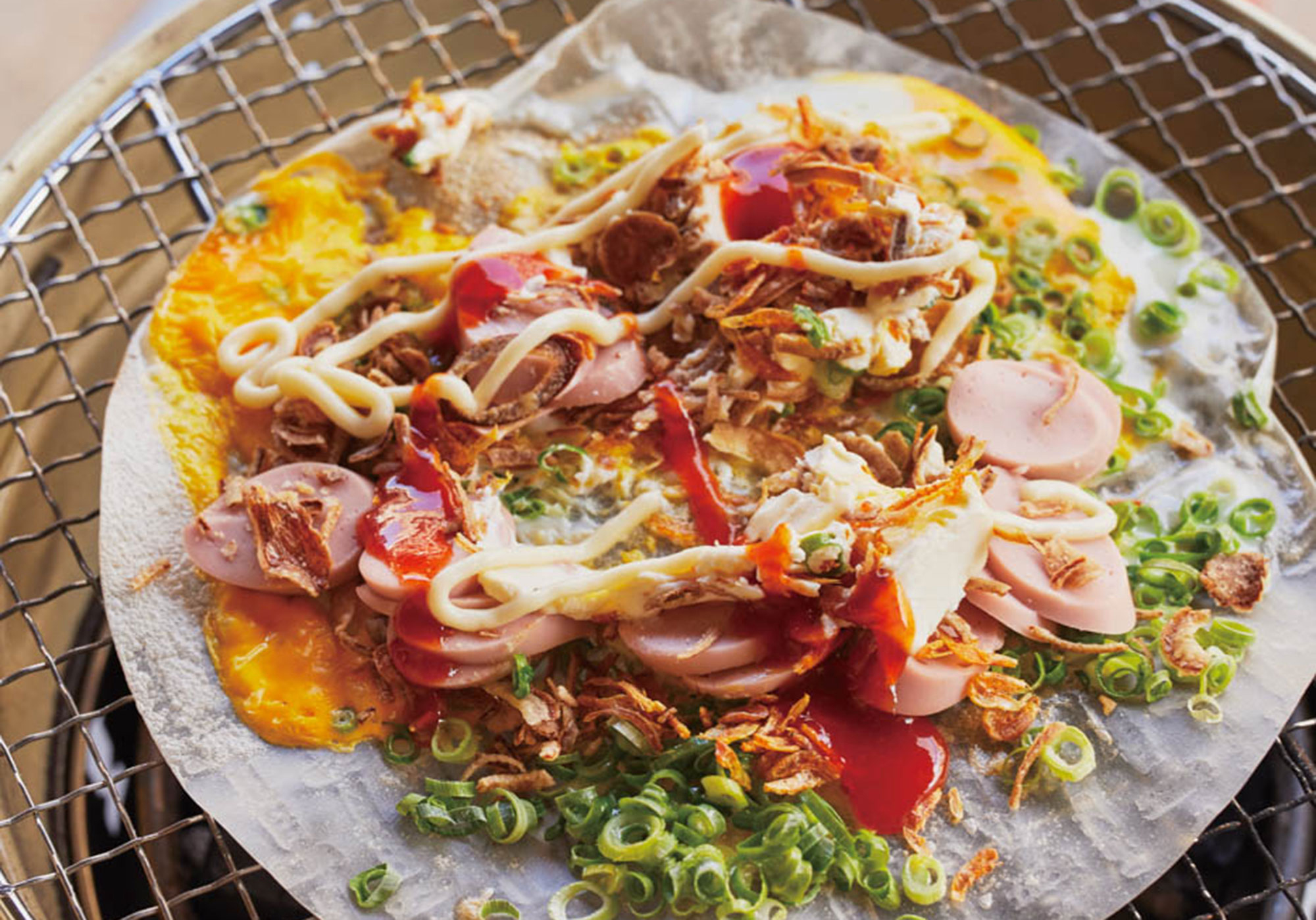 ライスペーパーで簡単ピザ！ベトナムの屋台スナック「バン・チャン・ヌン」 アウトドアレシピ04