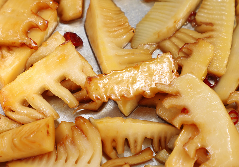 Ａを加え、鍋を振りながら軽く煮絡める。