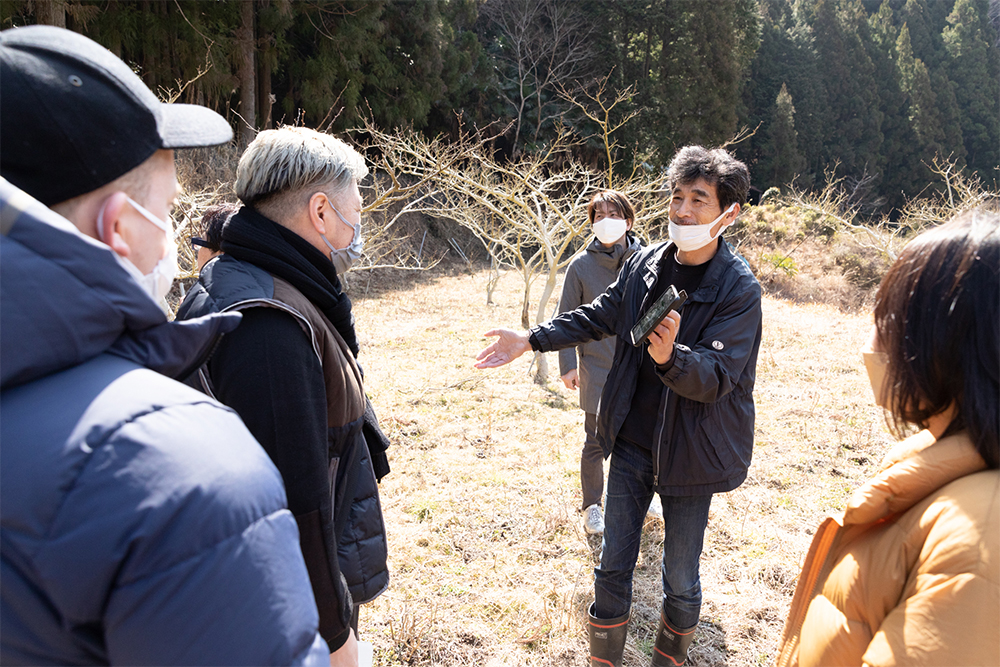 「かんじゃ山椒園」の永岡冬樹さん。フェラン・アドリアをはじめ海外のトップシェフたちにも愛用者が多い、知る人ぞ知る生産者。