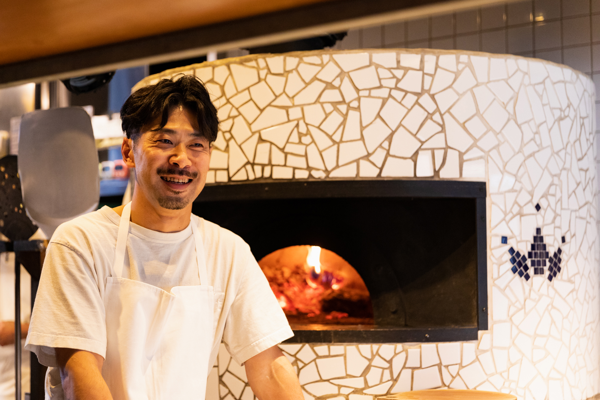 ピッツァ窯の熾火を二次活用。東京・国領「ドンブラボー」 SDGs時代の薪火活用術05