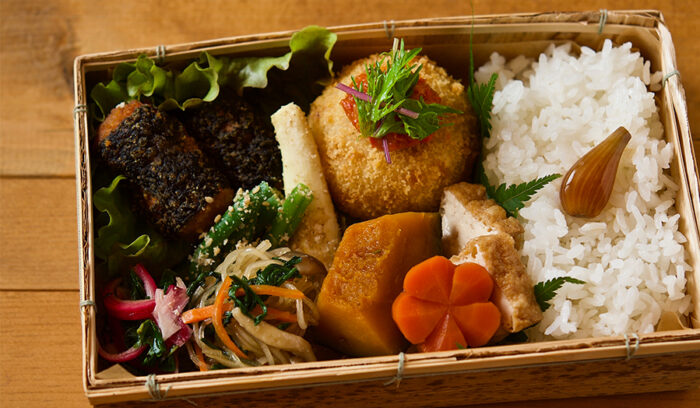 旬の野菜とおいしい水が決め手。ヴィーガン、グルテン・シュガーフリー弁当