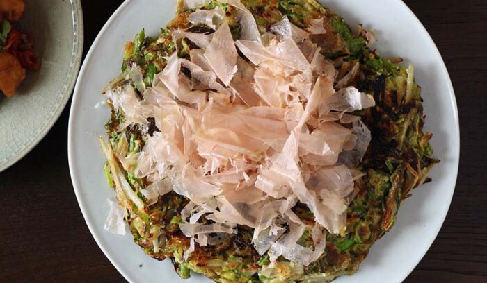 野菜の手くずで作る、始末のまかない料理「野菜のおやき」