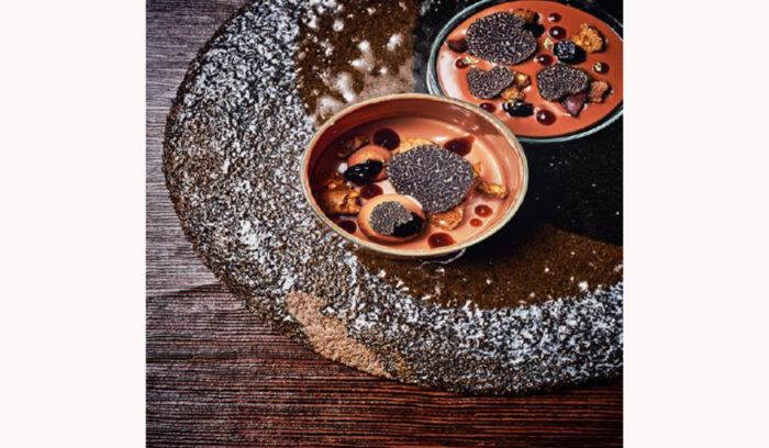 フレデリック・ボウ氏の『美節食 - 新たなスイーツの提案 - 』発売開始