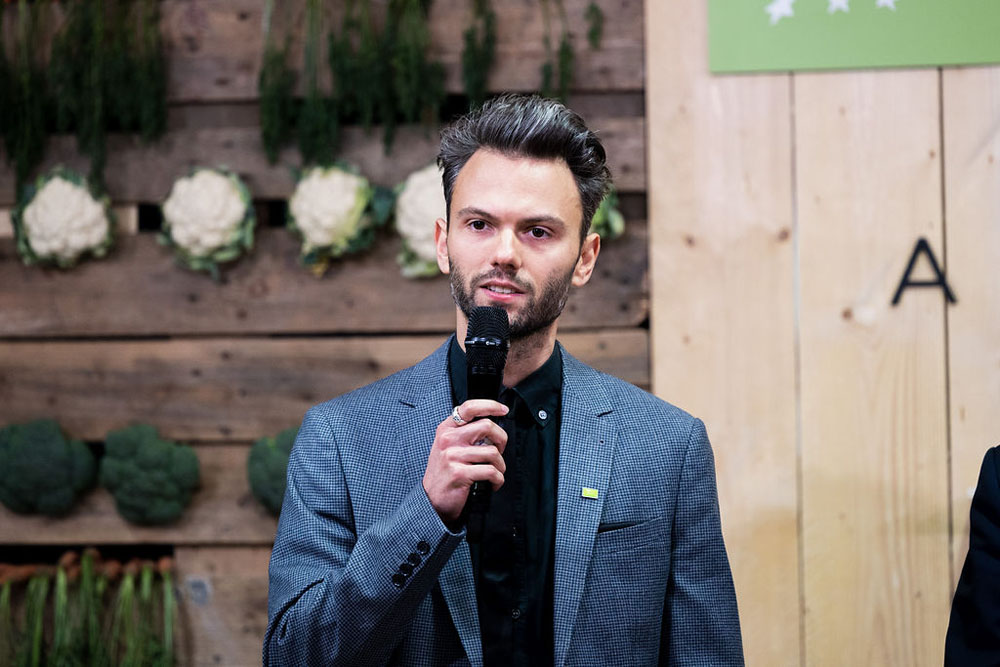 Q.なぜ有機農場のオーナーに？