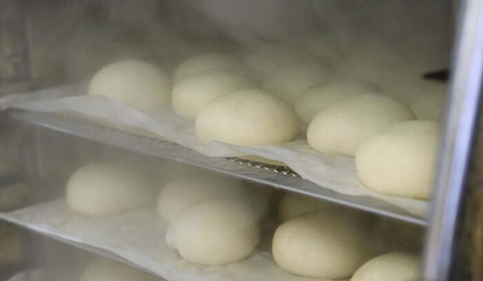 【ようこそ発酵蔵へ】酒のように、育てて造る「酒饅頭」