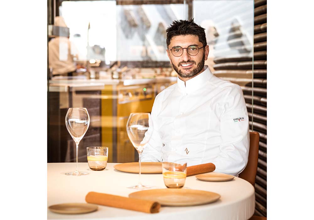 1977年ナポリ生まれ、オーナーシェフのアンドレア・アプレア。