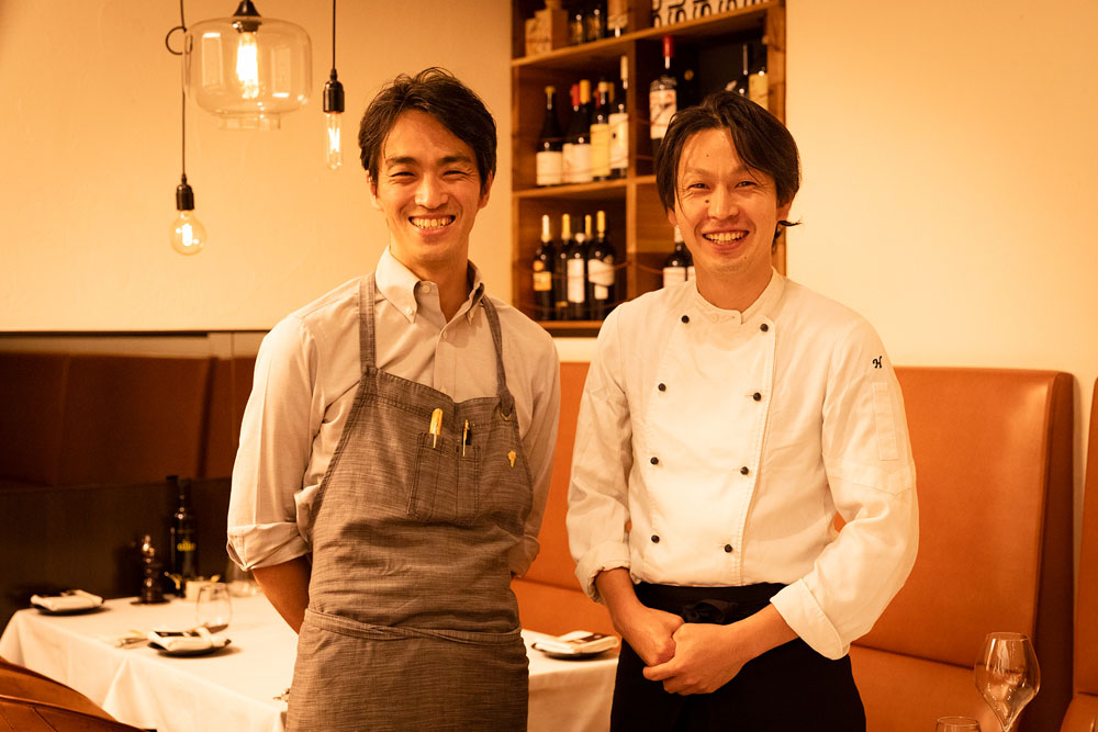 （右から）シェフの馬場浩二さん、マネージャーの北原薫さん