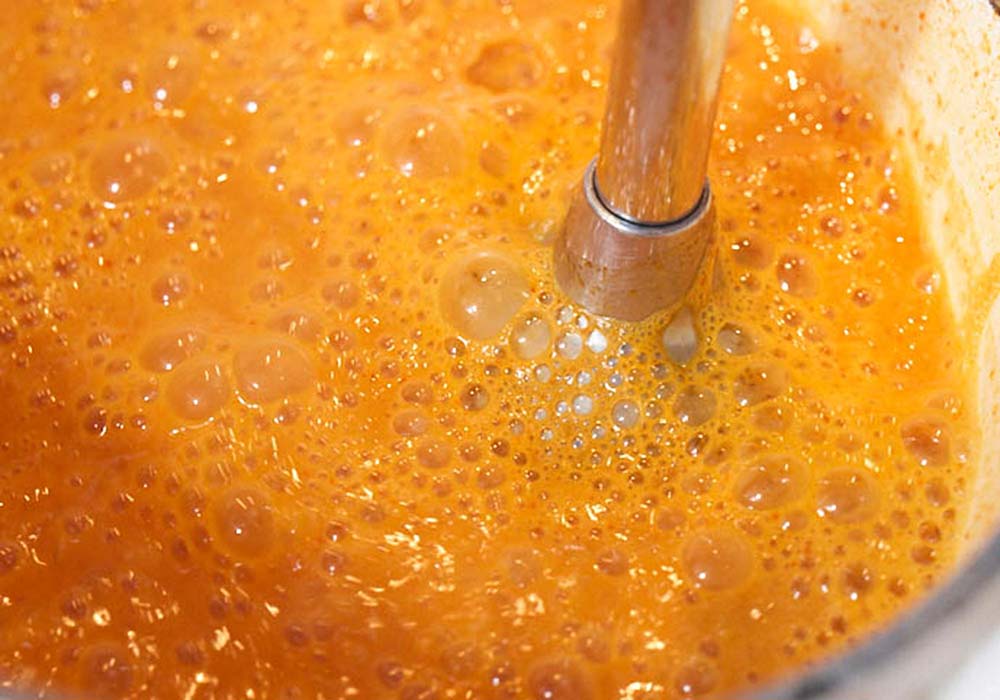 [５] 炭酸水を加える