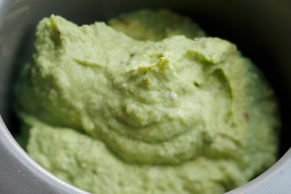 ブロッコリーと粒マスタードのディップ