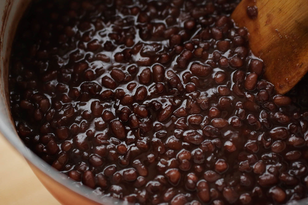 買い置きの小豆と寒天があれば、思い立ったらすぐに作れる！