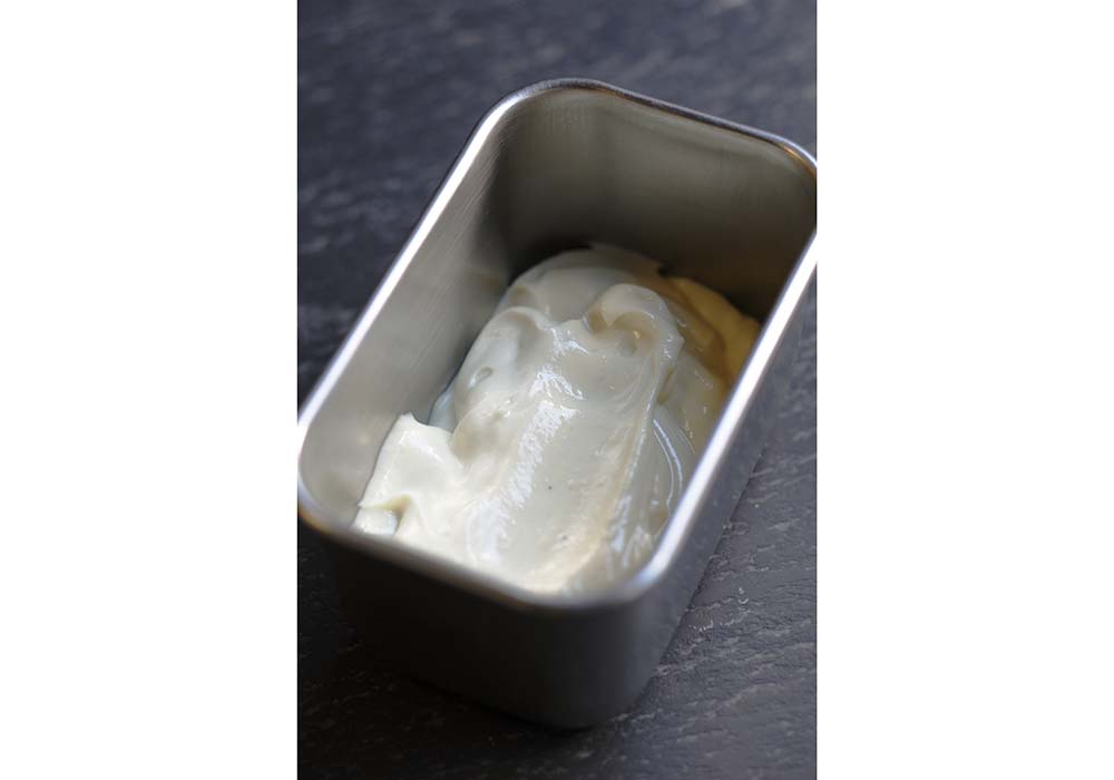 メープルシロップを加える