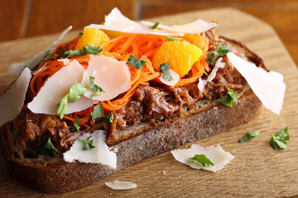 プルドポークのタルティーヌ