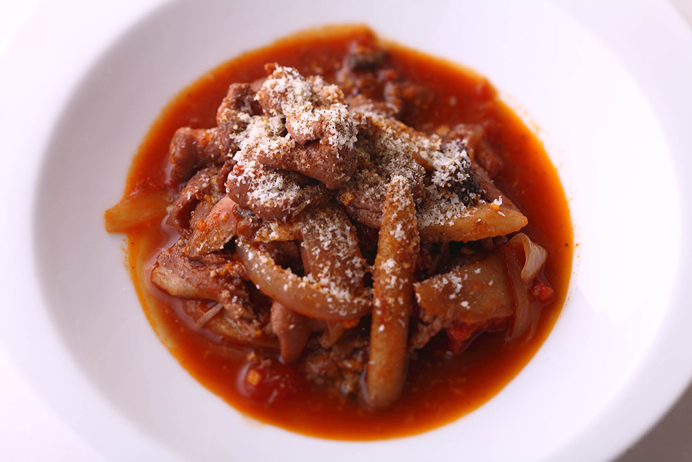 フレンチの名店に教わる、ワインが進む「フレンチ モツ煮込み」