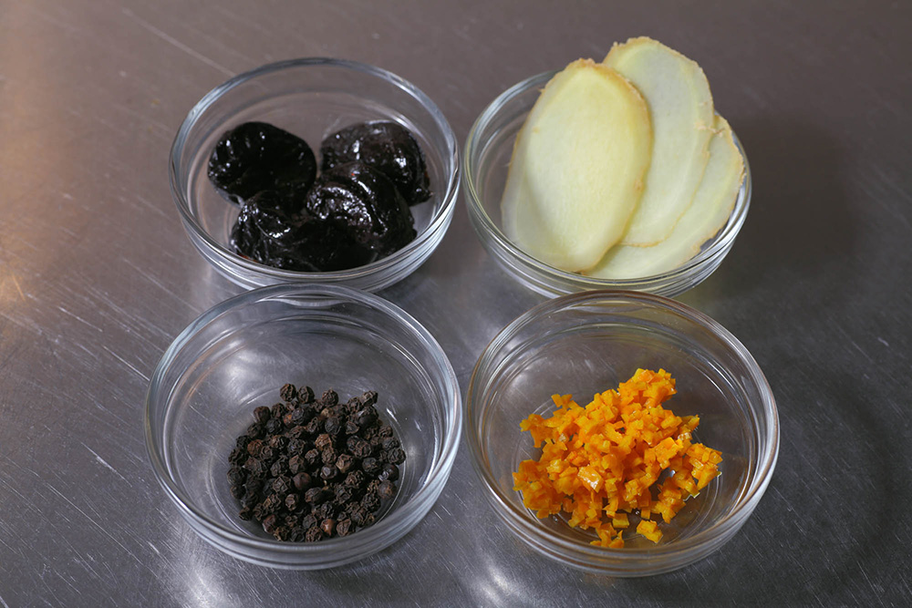 生姜とオレンジ、プルーンと胡椒