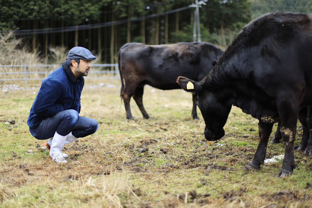 「無角和種繁殖センターからの出荷頭数は月に３頭。流通量が極めて少ない」と田口壽洋さん。