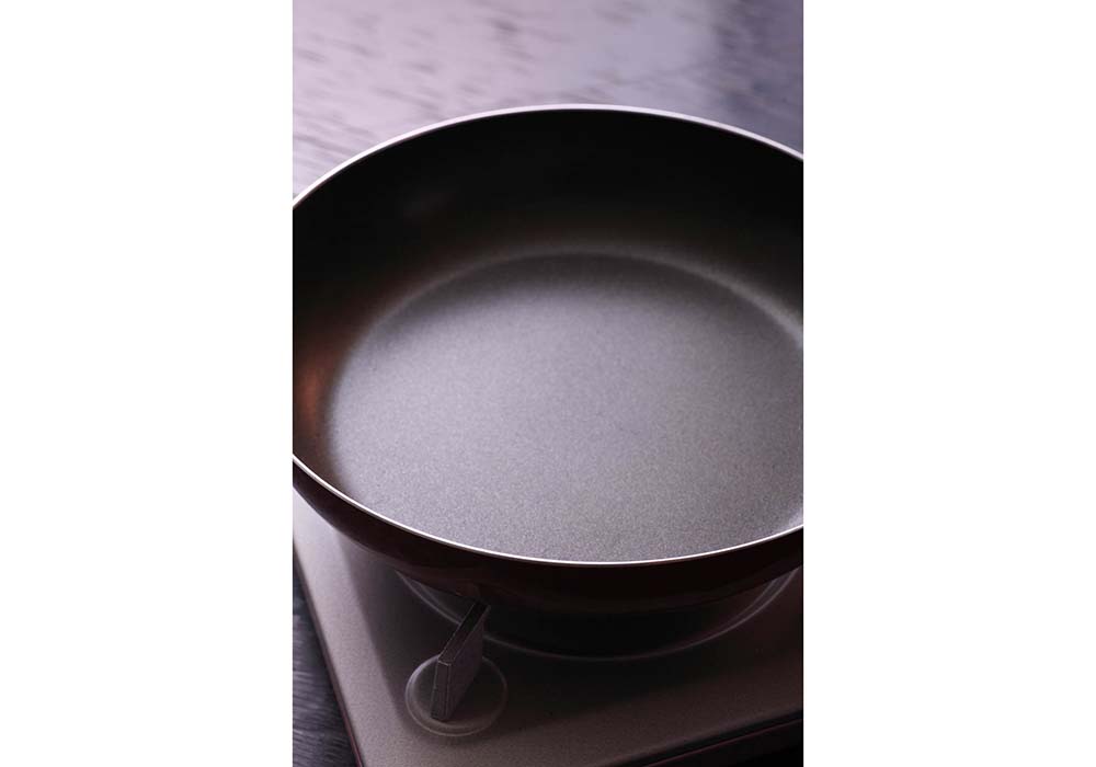 フライパンを熱する