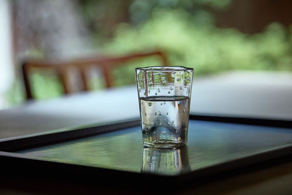 茶葉を生かすも殺すも水次第。冬夏は京都有数の水脈の上に立つという恵まれた環境にある。
