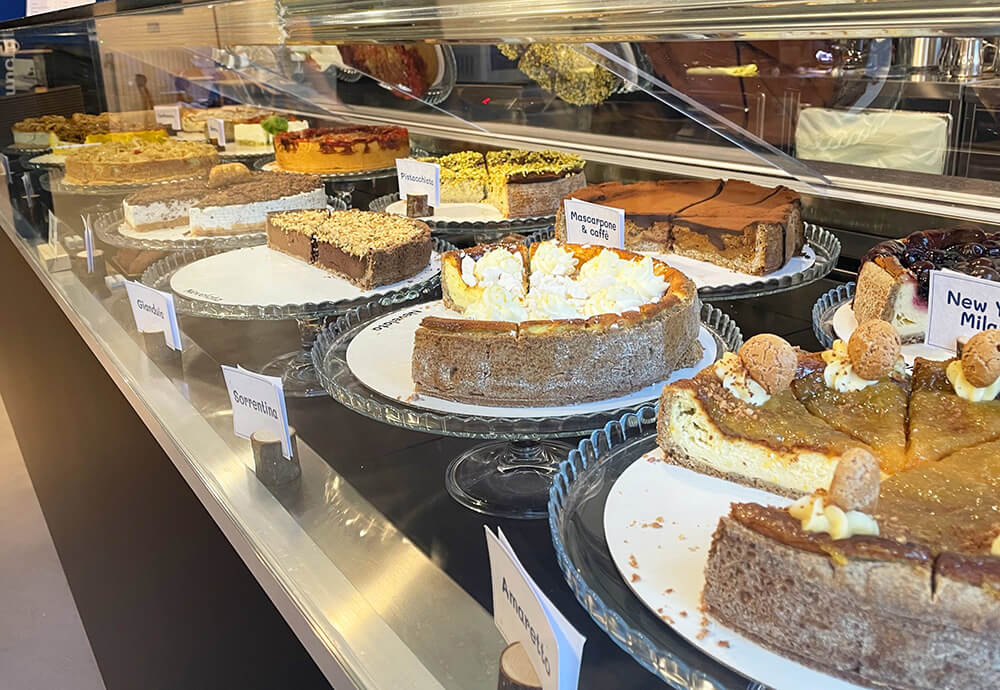 イタリアでもチーズケーキといえば甘いもので、塩味は新しい領域