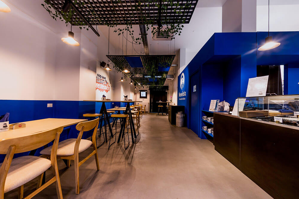 朝食からランチ、ティータイムはもちろん、夕方からはアペリティーヴォも楽しめる