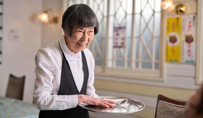 88歳。「お客さまを通じて、自分の知らない世界を垣間見ています」
