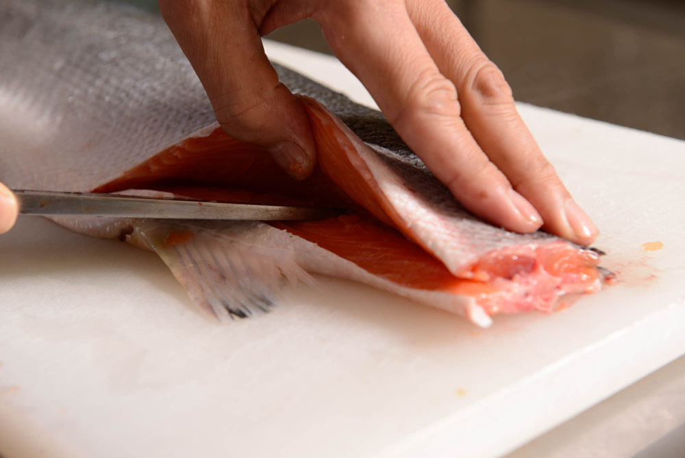 切り込みを入れる