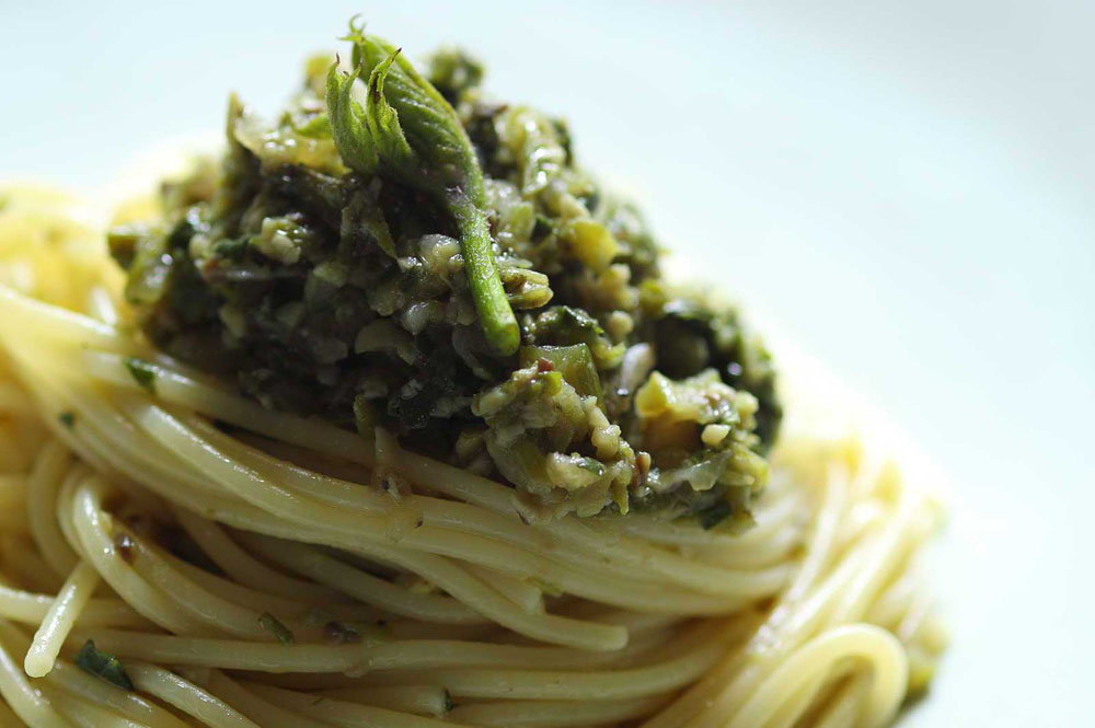 山ウドと行者ニンニクのスパゲッティーニ