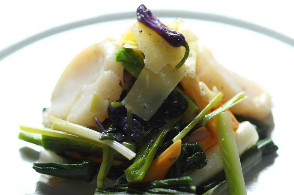 山菜と貝のマリネ