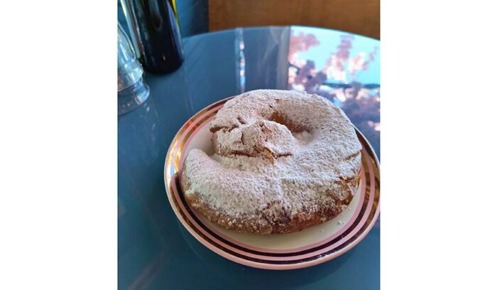 ラード使いと卵黄が決め手。プエルトリコ経由のうずまきパン「マヨルカス」