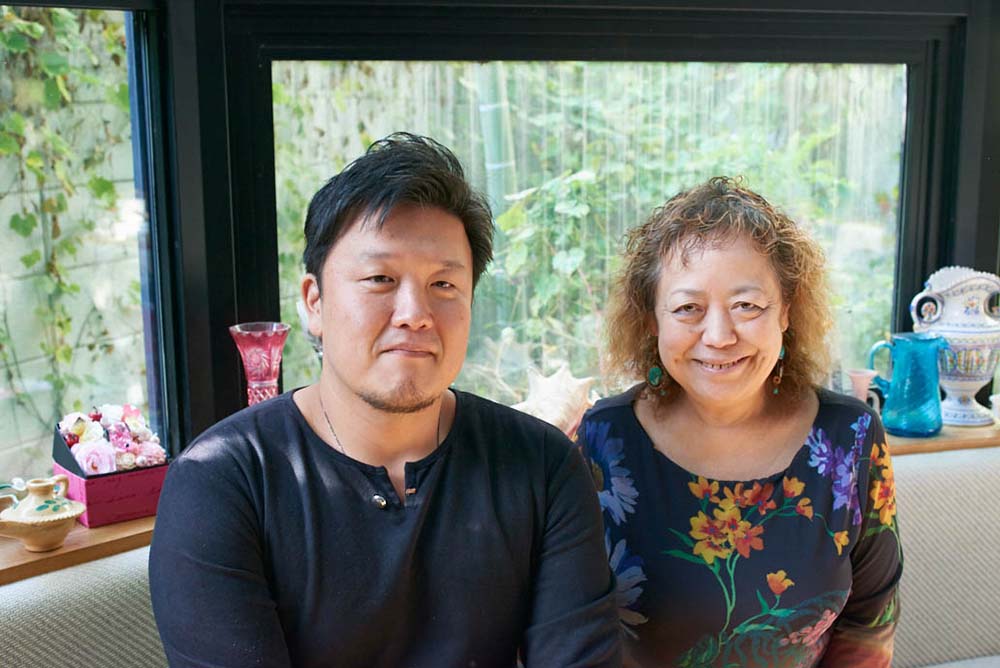 渡辺万里さん、服部公一シェフ