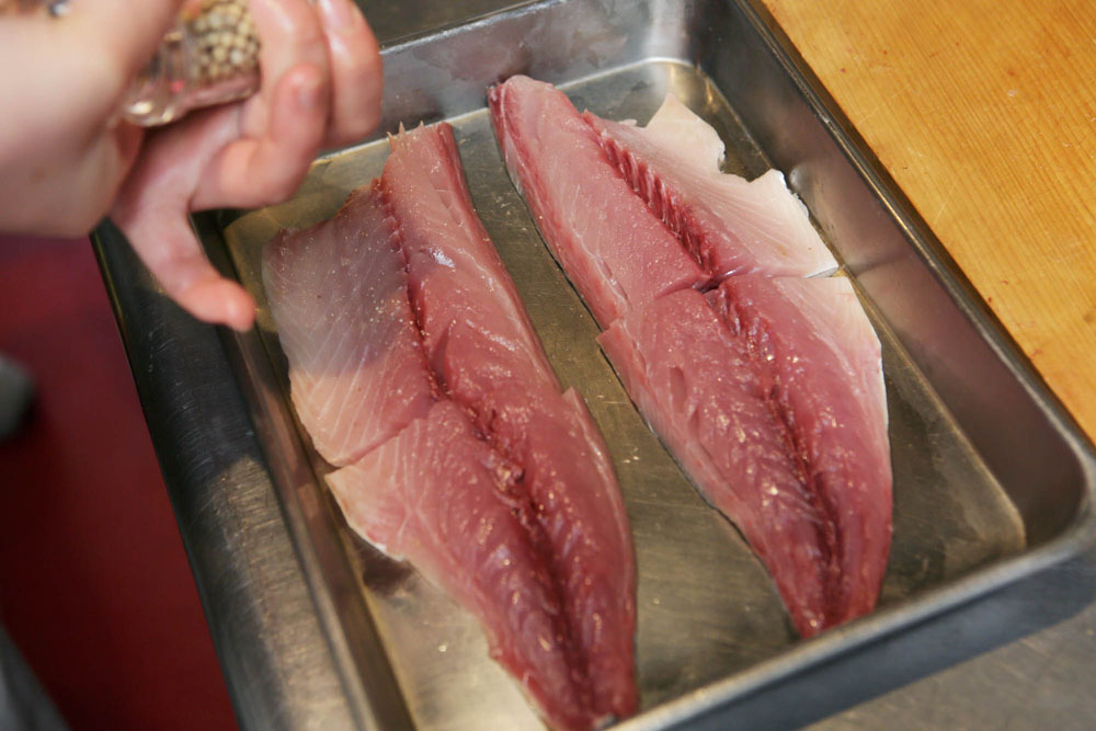 直前に塩をふる