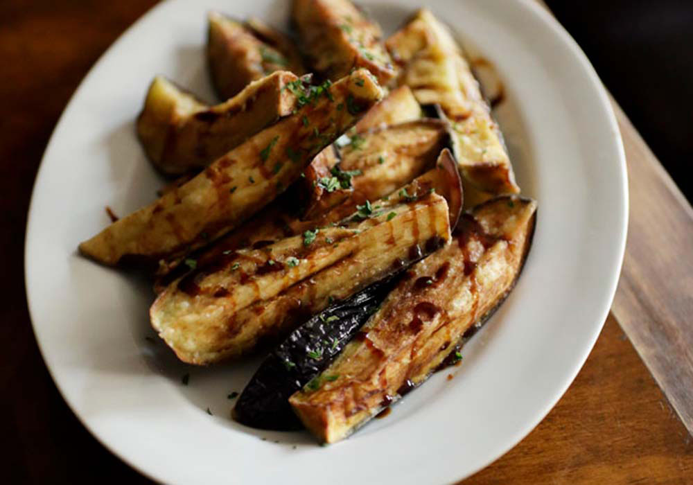 薄衣と高温で作る食感のコントラスト 「茄子のフリットス」