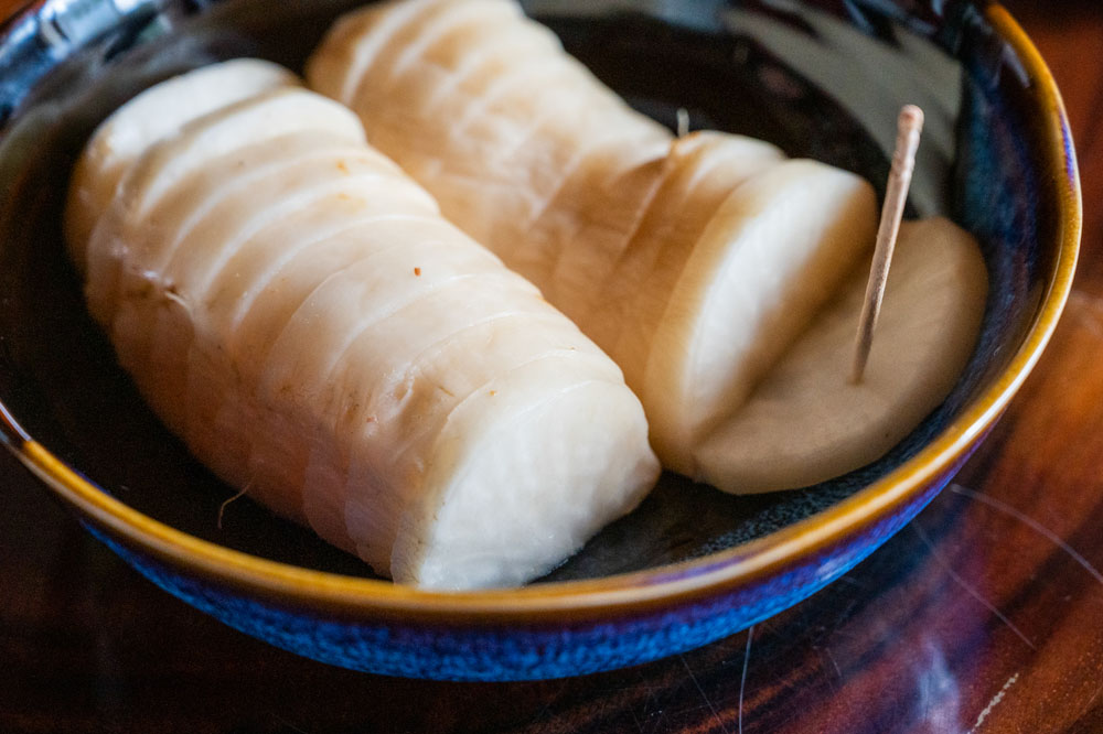 和製アンチョビーで漬けるたくあん