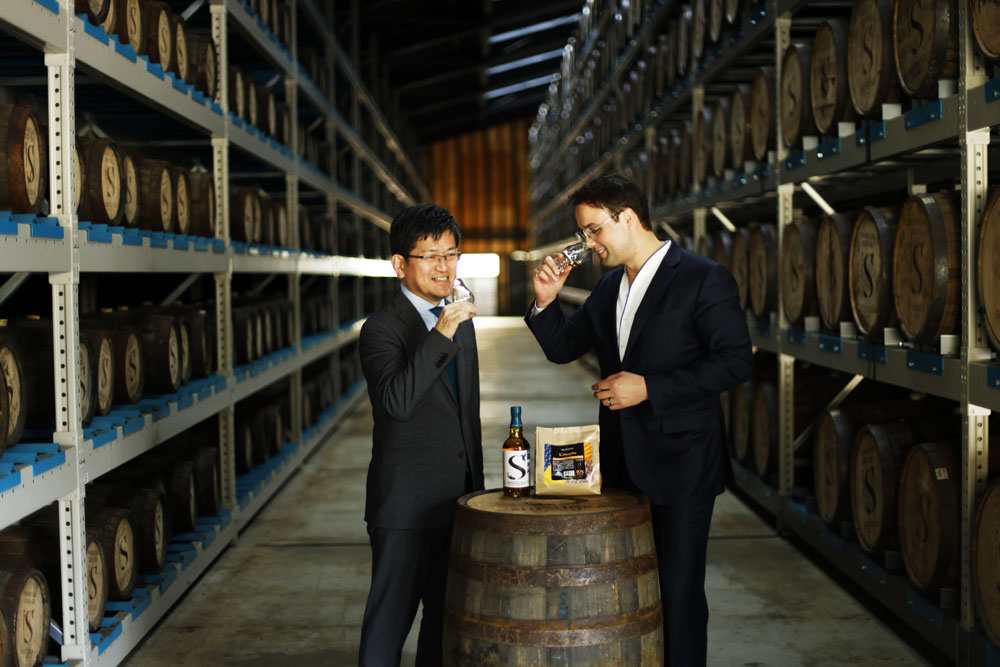 アントナ・ナジブ（右）中村大航（たいこう）