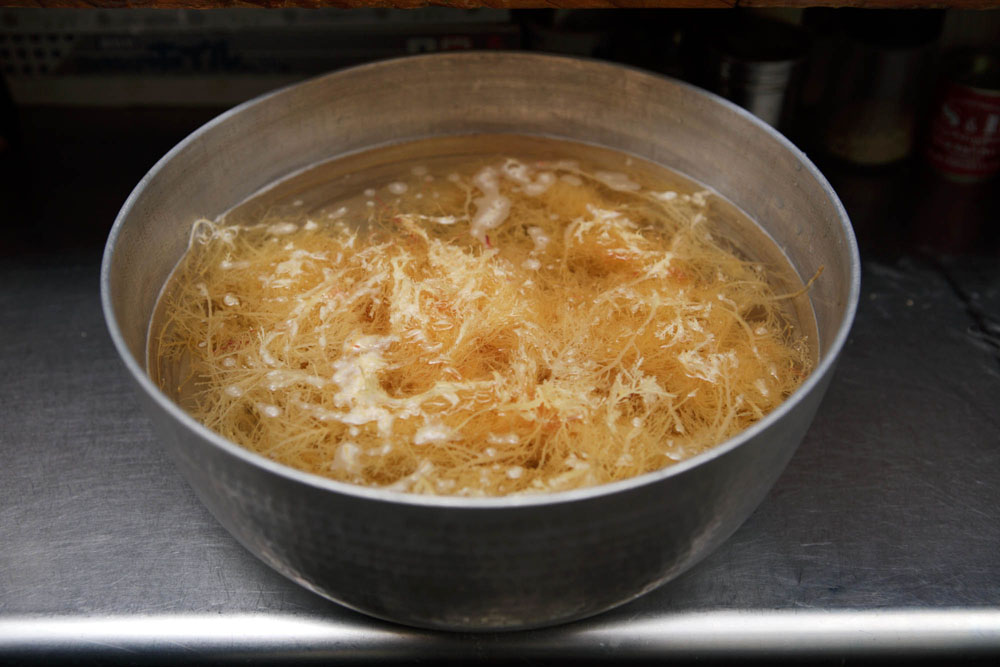 水に浸けて戻す