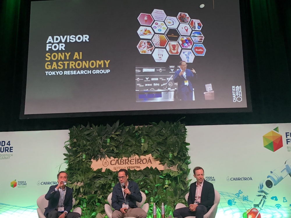 テクノロジーを活用することで、レストランのメニューや果たす役割も変わっていく。