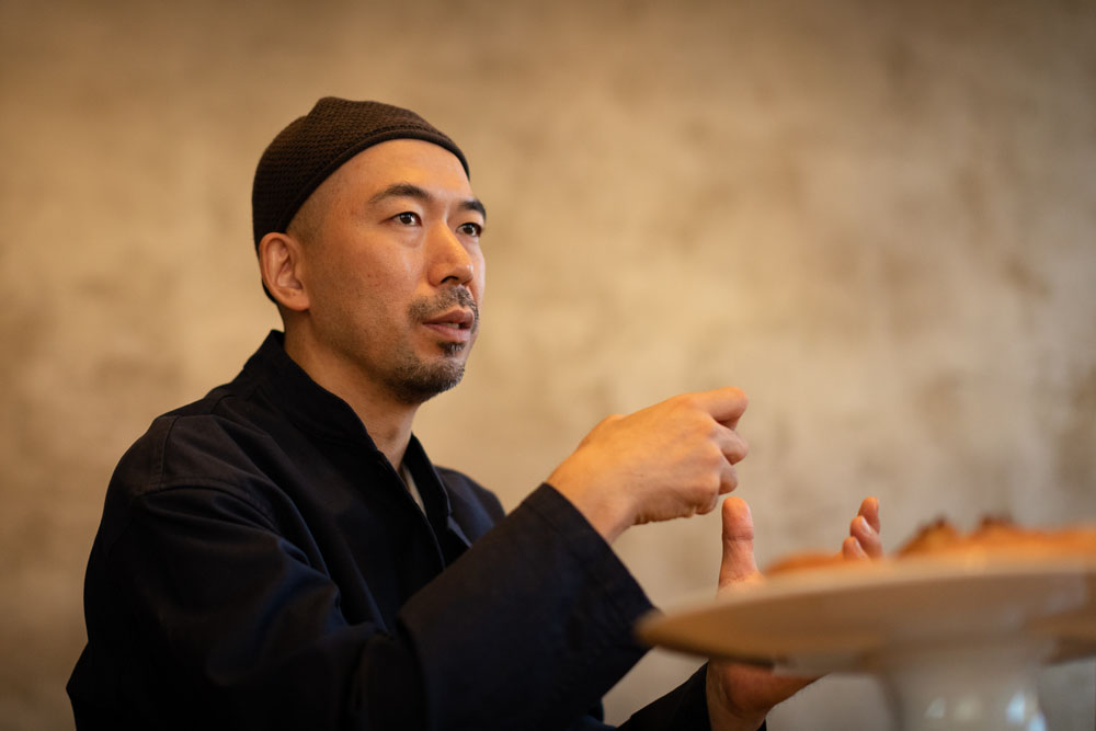 「給食パンと聞くと、ハードルが高く感じてしまうけれど、社会との新しい接点ができるし、経営の安定にも役立つし、子供たちの味覚の醸成を担う意味もある。パン職人はやるべきだと思う」