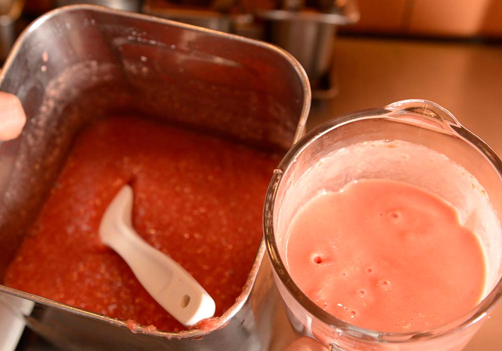 ピンク色が目安