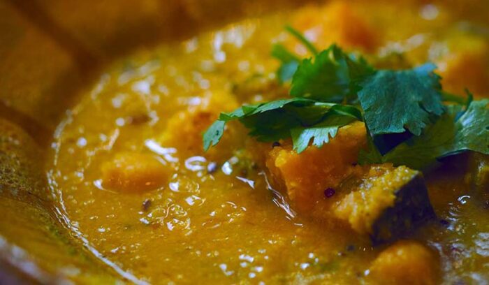 タマネギ、ニンニクは使わない。インドの“精進”カレー「ピトゥライ」