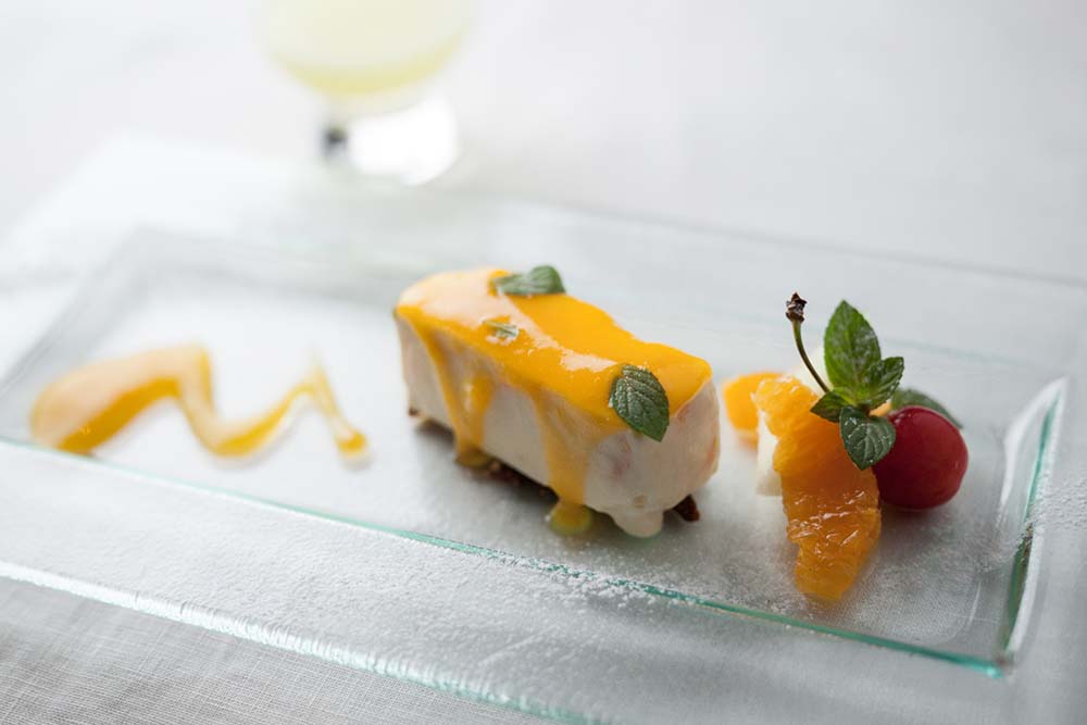 混ぜて冷凍して３時間。シチリア発祥のアイスケーキ「マンゴーのカッサータ」