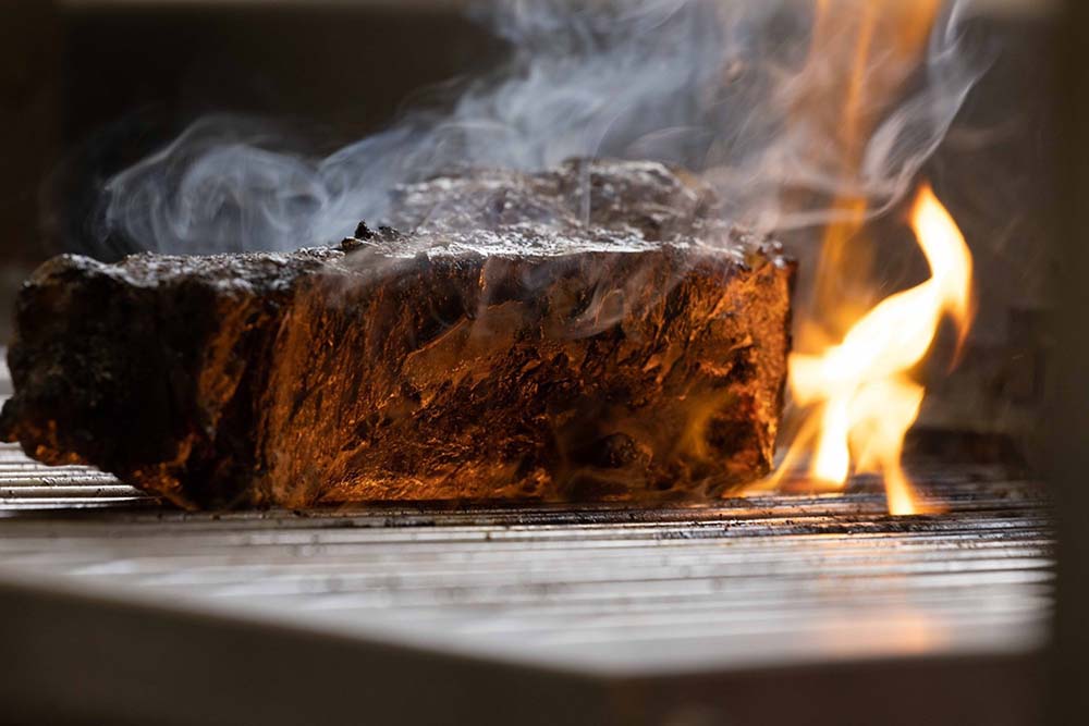 「エチェバリ」の右腕。在バスク・前田哲郎氏の薪火レストランが開店！