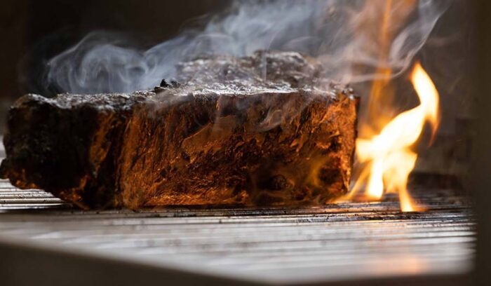 「エチェバリ」の右腕。在バスク・前田哲郎氏の薪火レストランがついに開店！