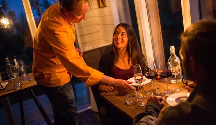 大自然の中でパーソナルなサービスを。スウェーデンでは今“小さな店”が人気