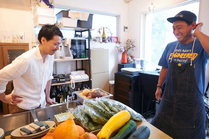 ファーマーズマーケットのフードロス活動にジョイン！フレンチの技で規格外＆残り野菜を使い切る