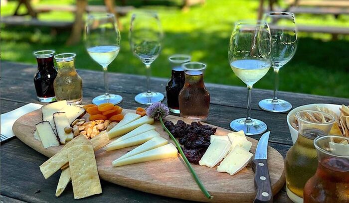 生産50周年を祝うNY・ロングアイランドのワイン　気候変動がプラス効果に