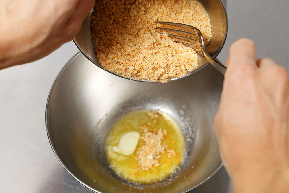 土台の材料を混ぜる