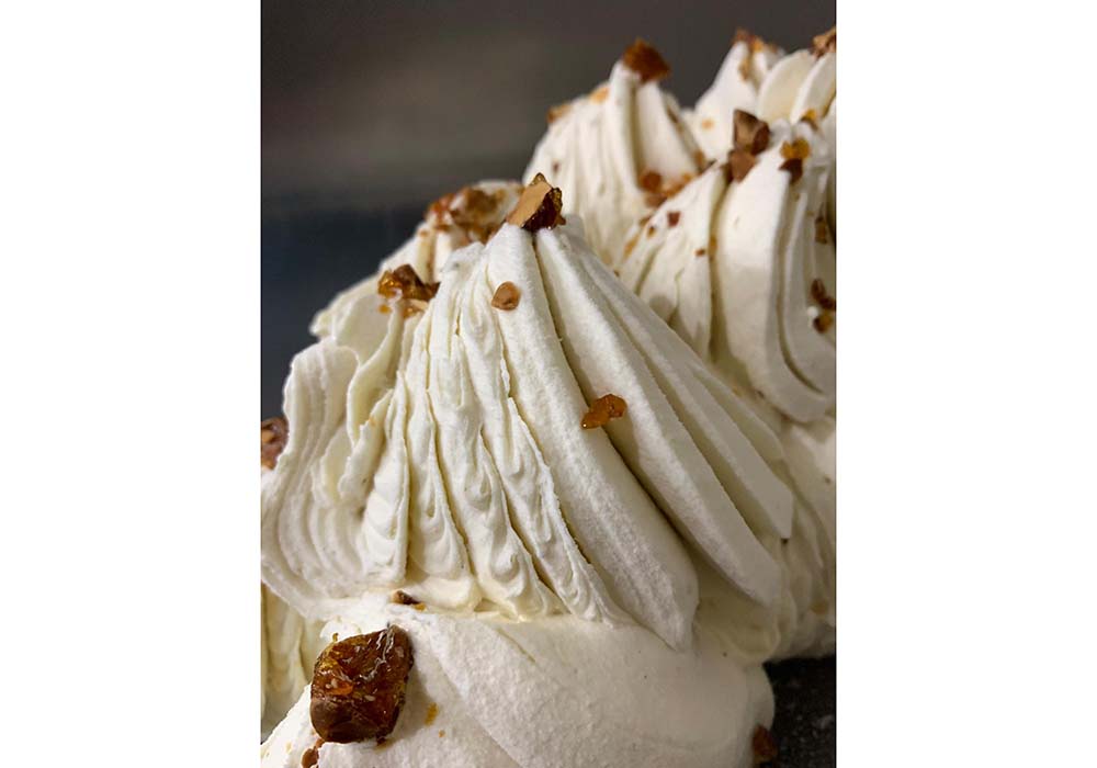 （写真）ゴアのジェラート店「Cream Choc」とのコラボは麹ジェラート「The Savoury Gelato Collection」。味噌、甘酒、醤油麹などを使った６つのフレーバーが楽しめる。